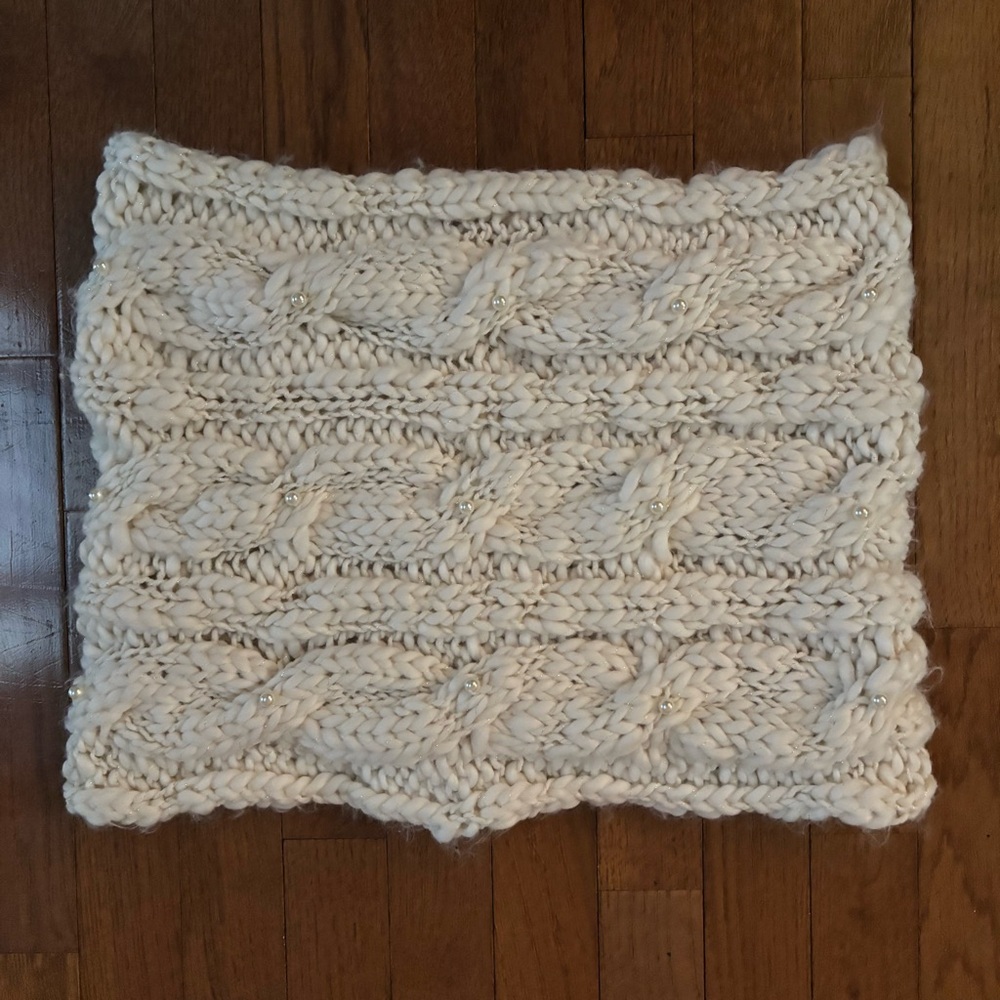 Betsey Johnson Cozy Knit Chunky Infinity Scarf with Pearl Details - Picture 5 of 5